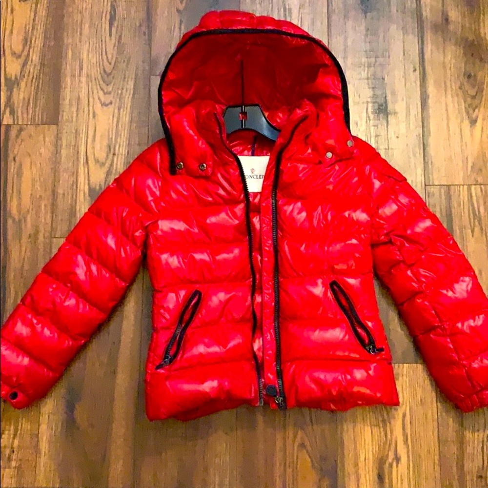 Moncler red Unisex kids coat size 6 authentic